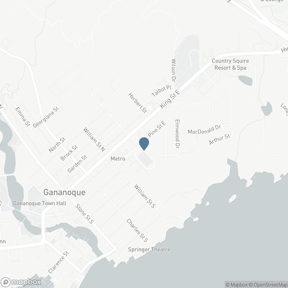 395 PINE STREET E, Gananoque, Ontario K7G 1E2